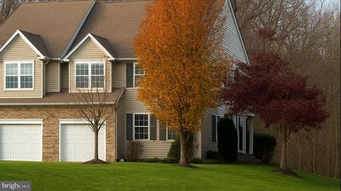 Photo of 367 Hidden Drive, BLACKWOOD, NJ 08012 (MLS # NJCD2106114)