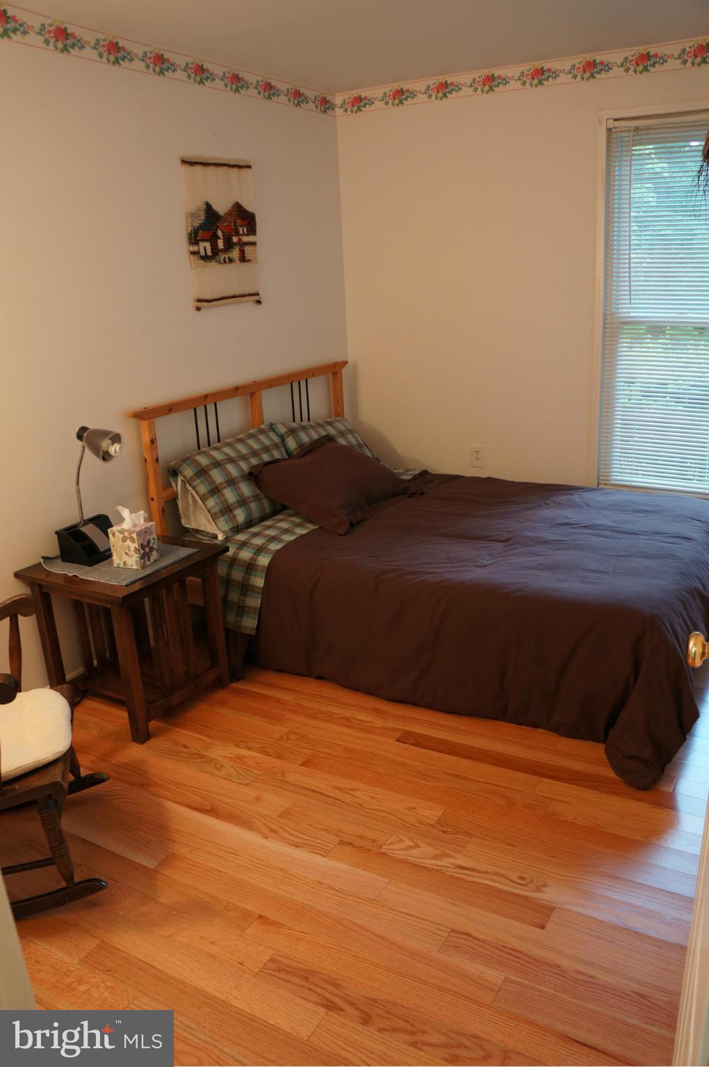 QUINCE ORCHARD KNOLLS - Residential