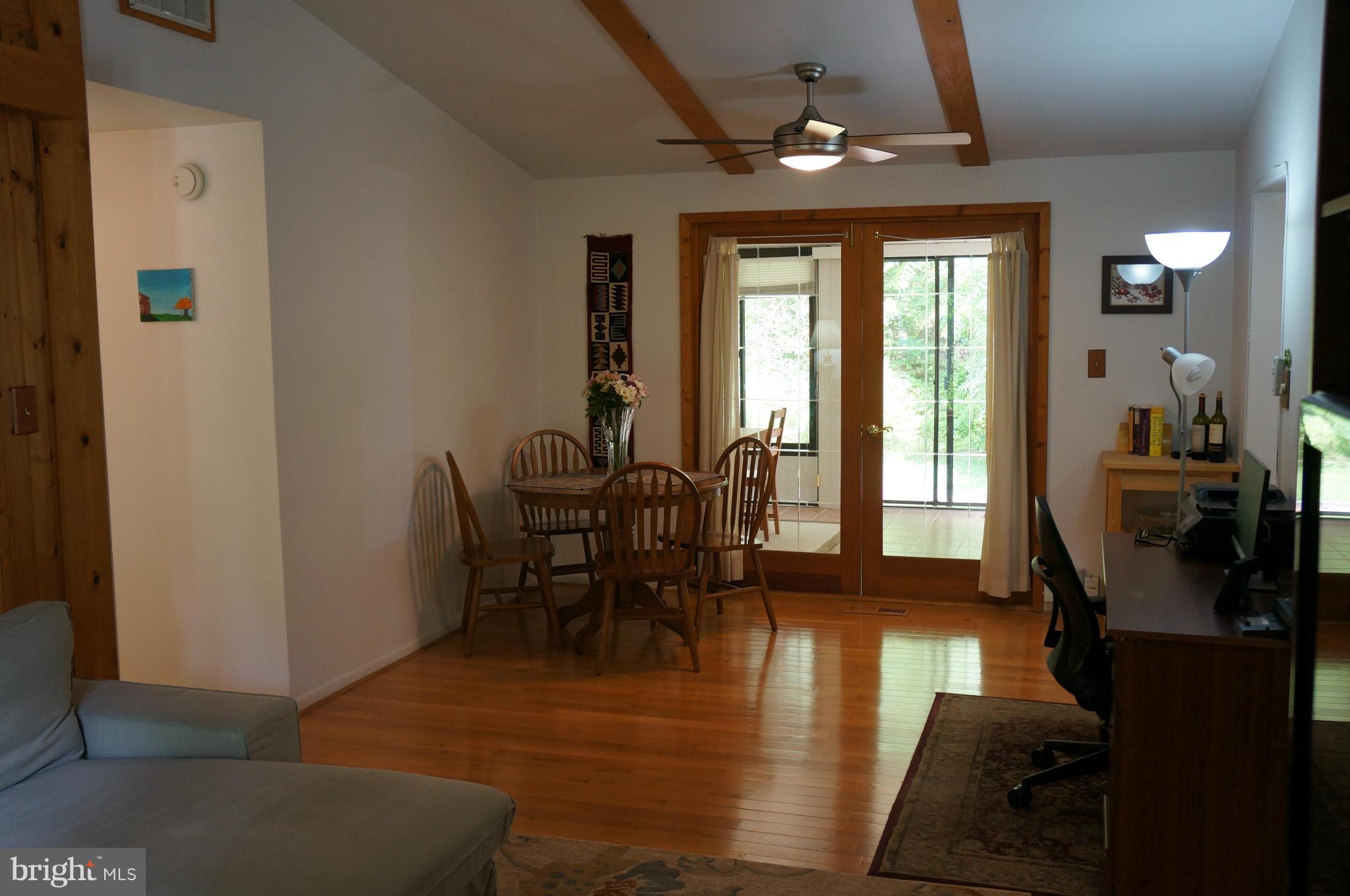 QUINCE ORCHARD KNOLLS - Residential