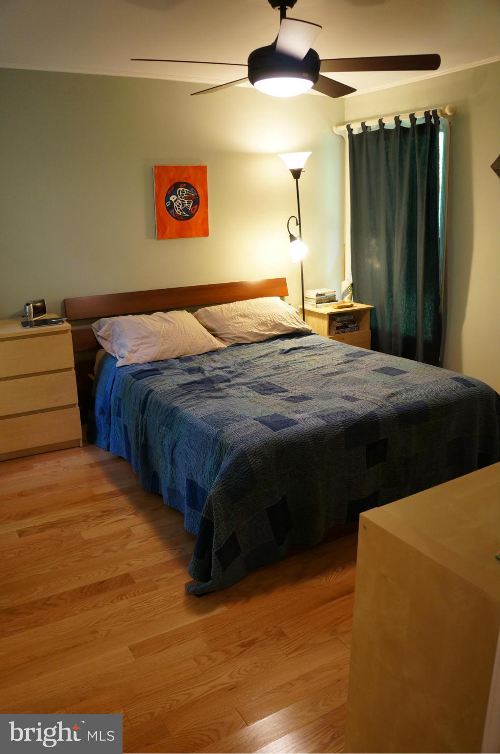 QUINCE ORCHARD KNOLLS - Residential