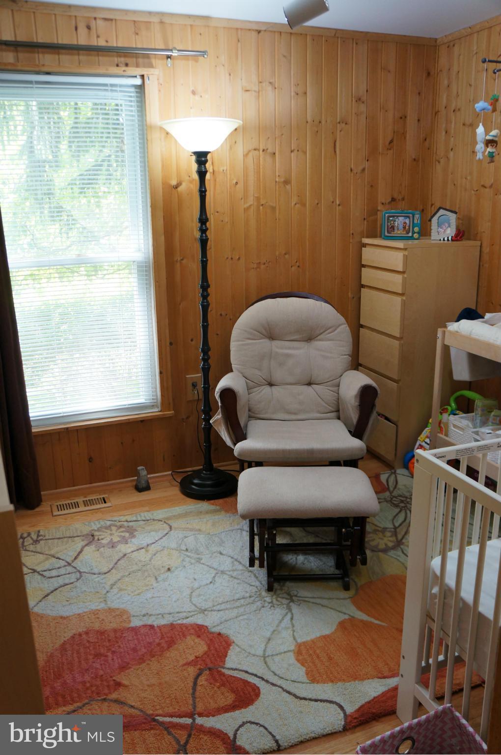 QUINCE ORCHARD KNOLLS - Residential