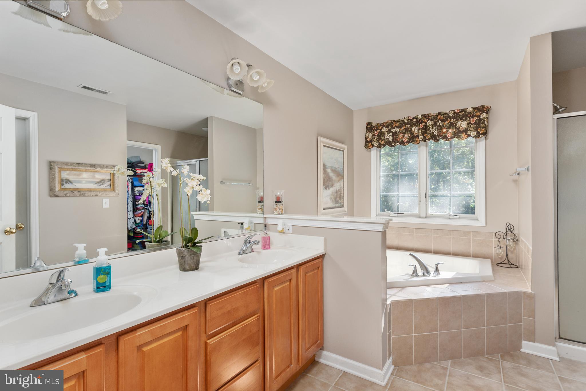 CENTREVILLE - Residential