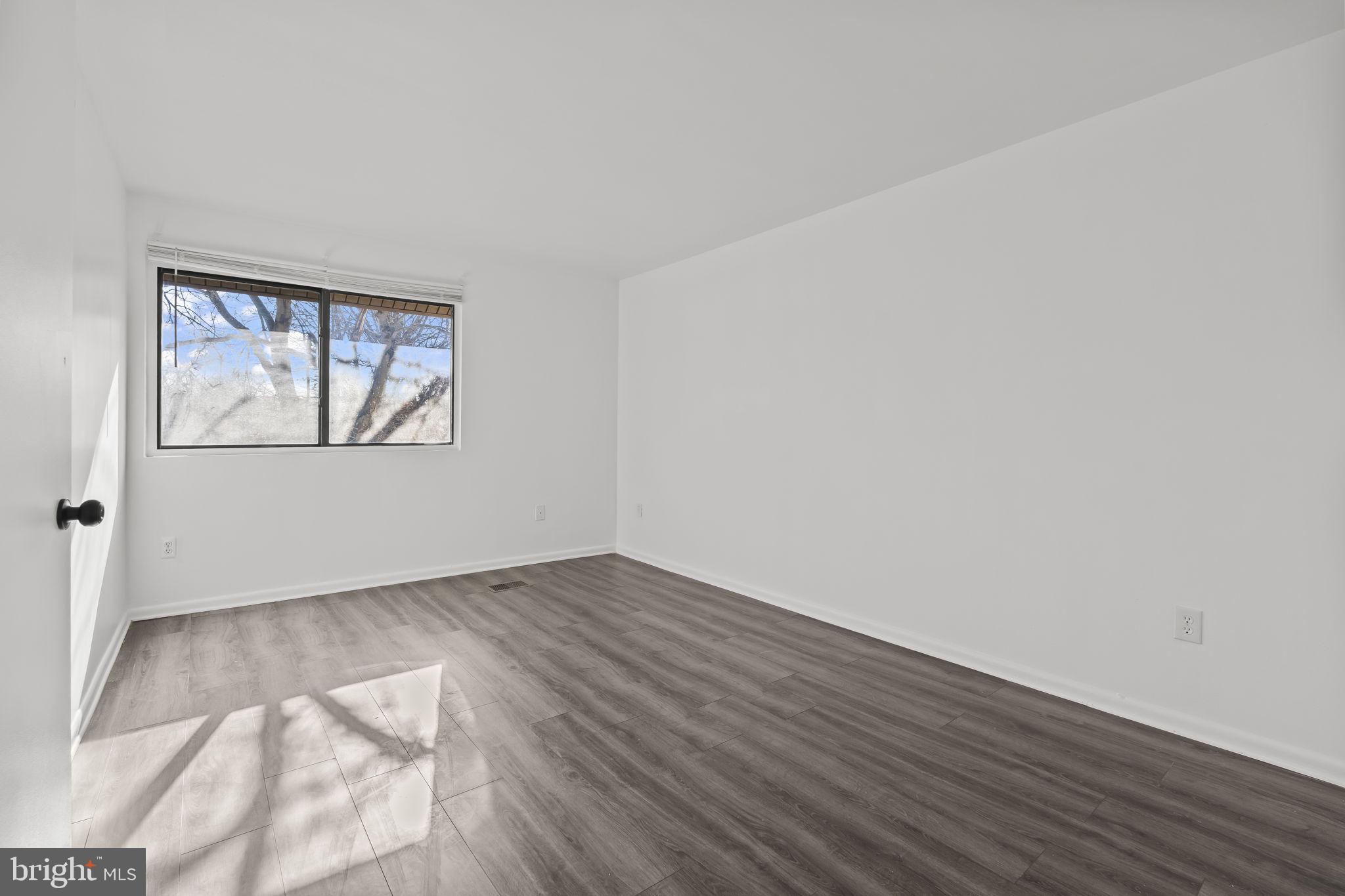 60 CABLE HOLLOW WAY 38-3