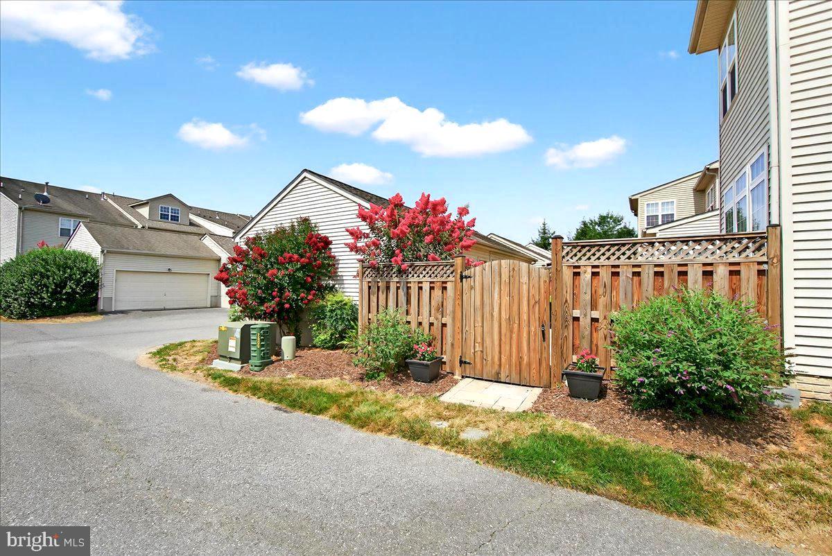 WORMANS MILL - Residential