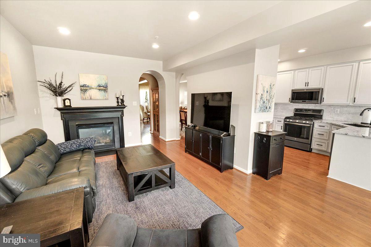 WORMANS MILL - Residential