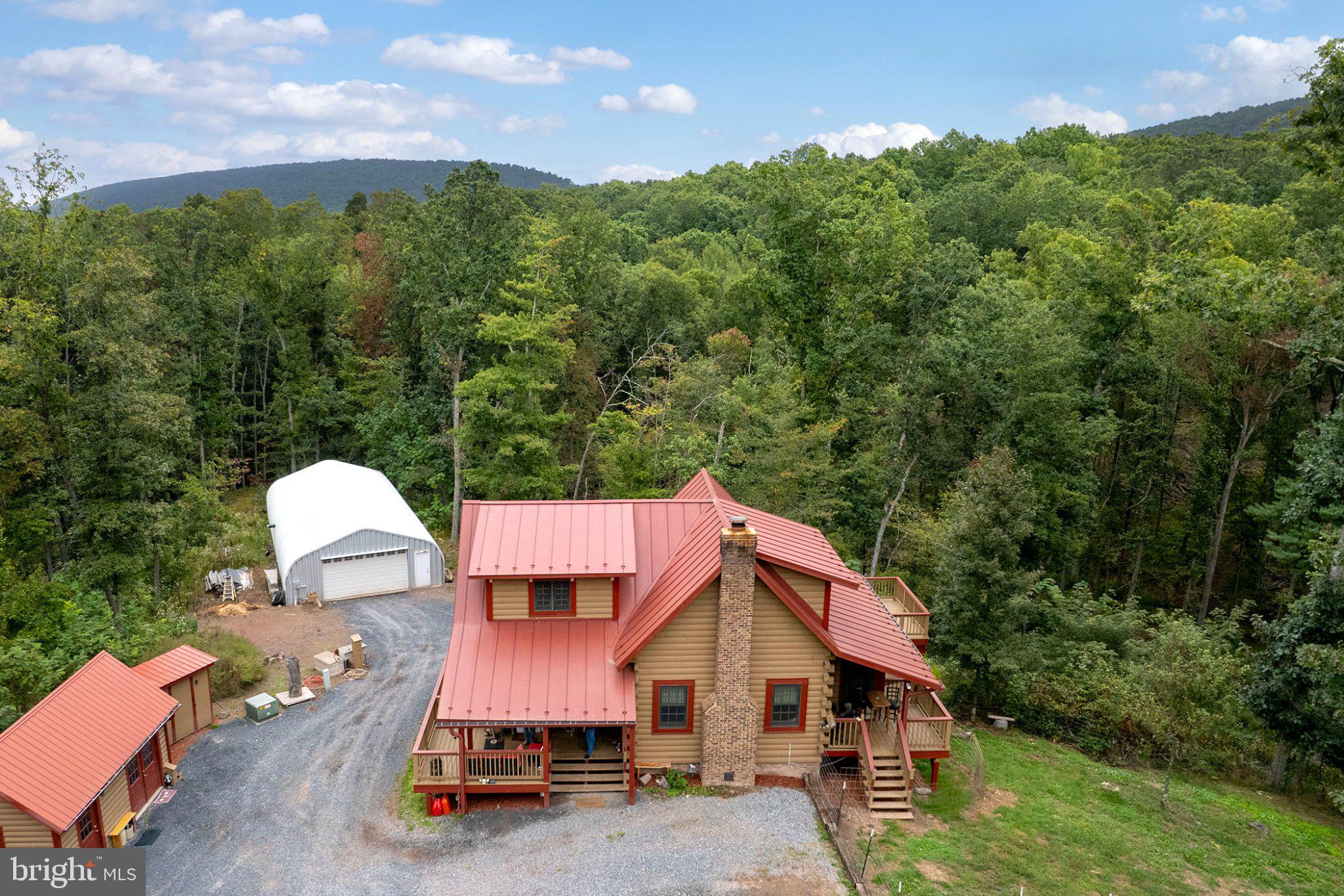 1305 WHISPERING PINES ROAD