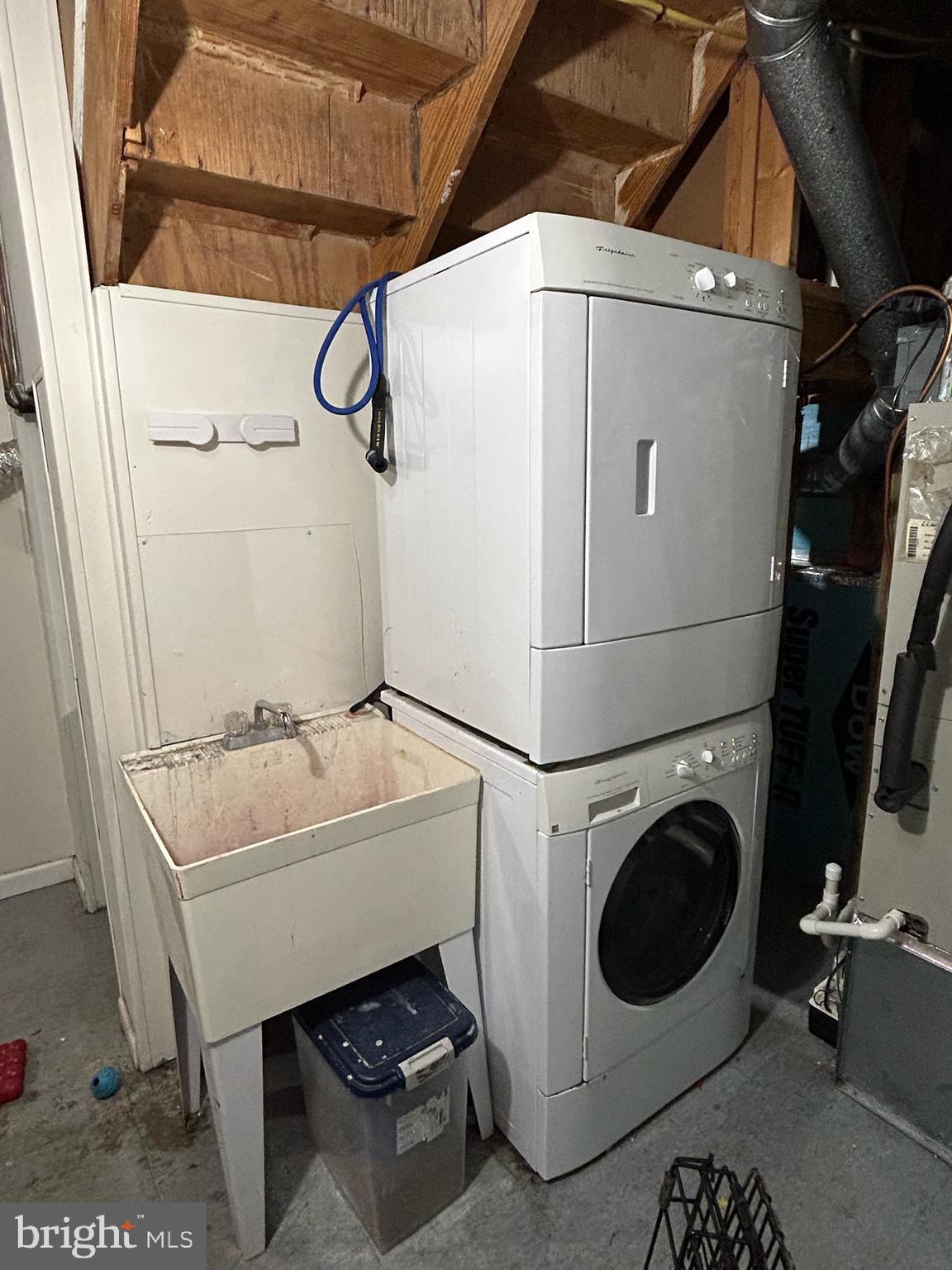 CHESTNUT HILL COVE - Residential