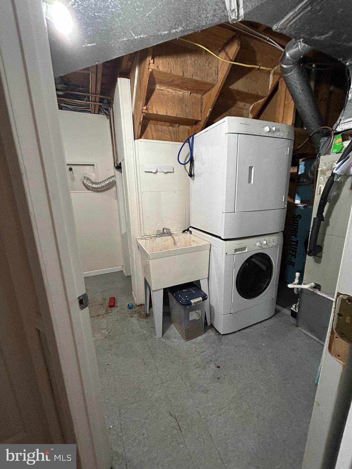 CHESTNUT HILL COVE - Residential