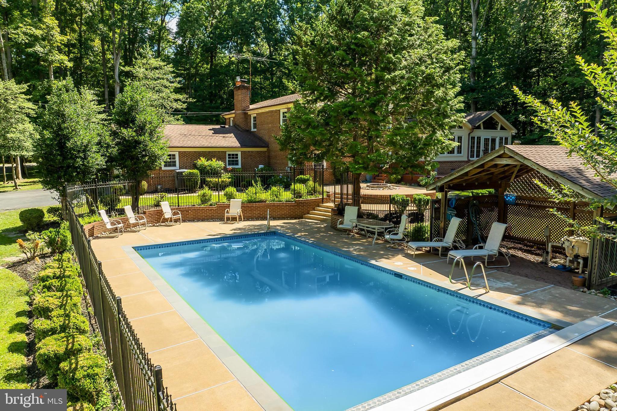 CLIFTON WOODS - Residential