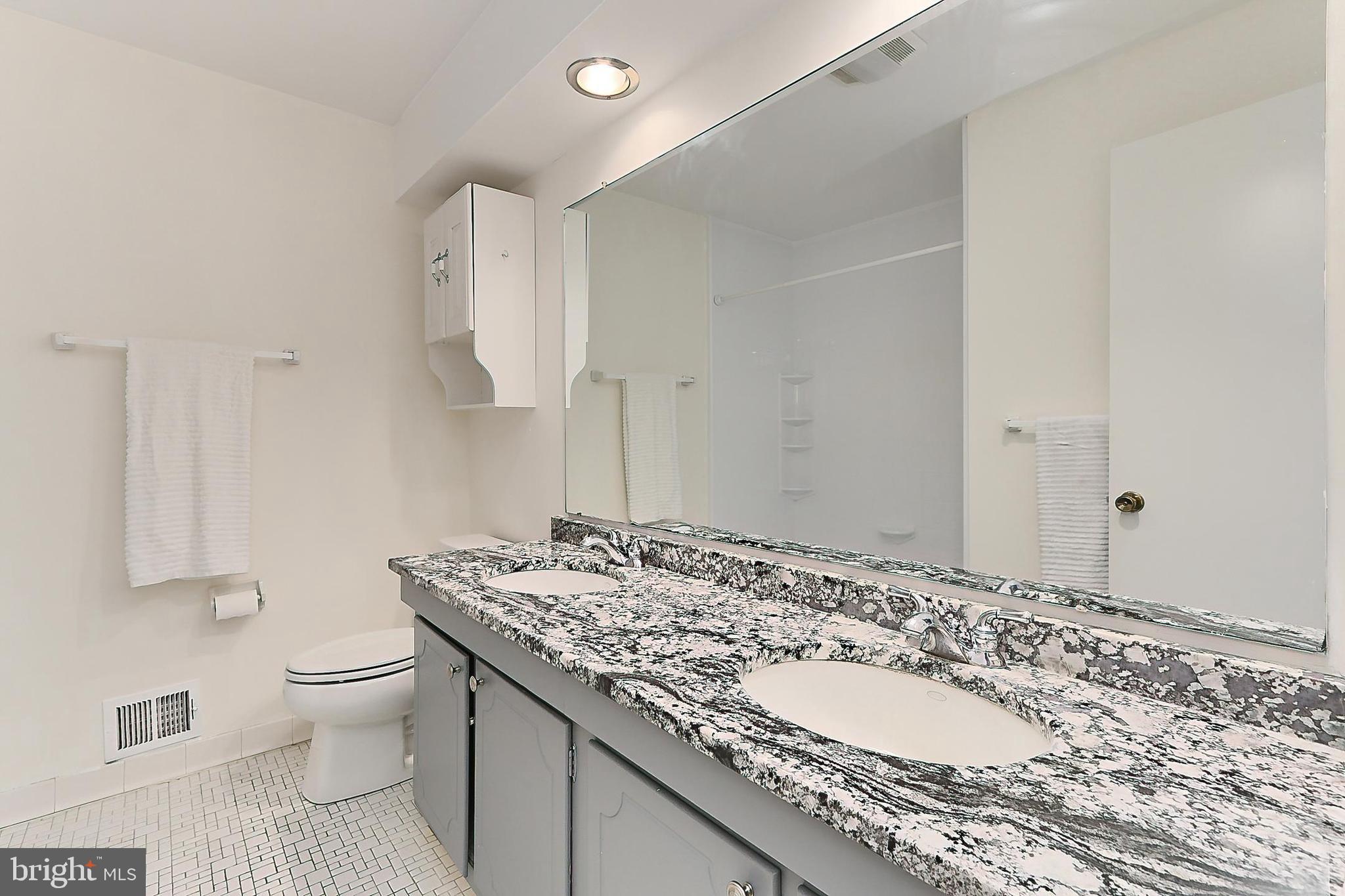 CLIFTON WOODS - Residential