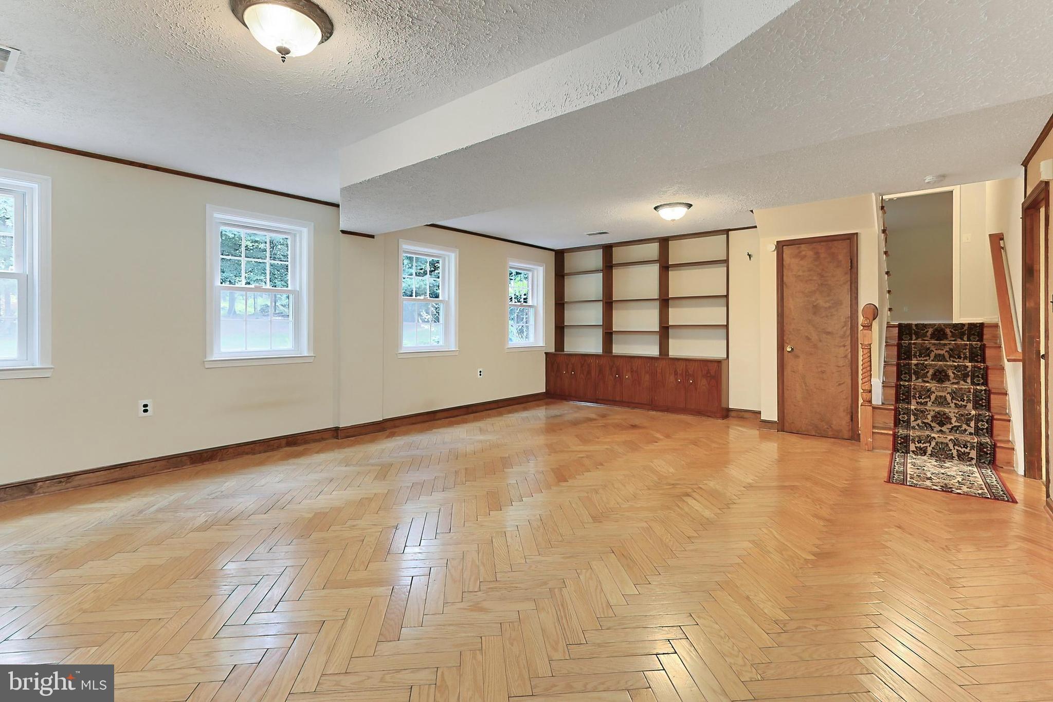 CLIFTON WOODS - Residential