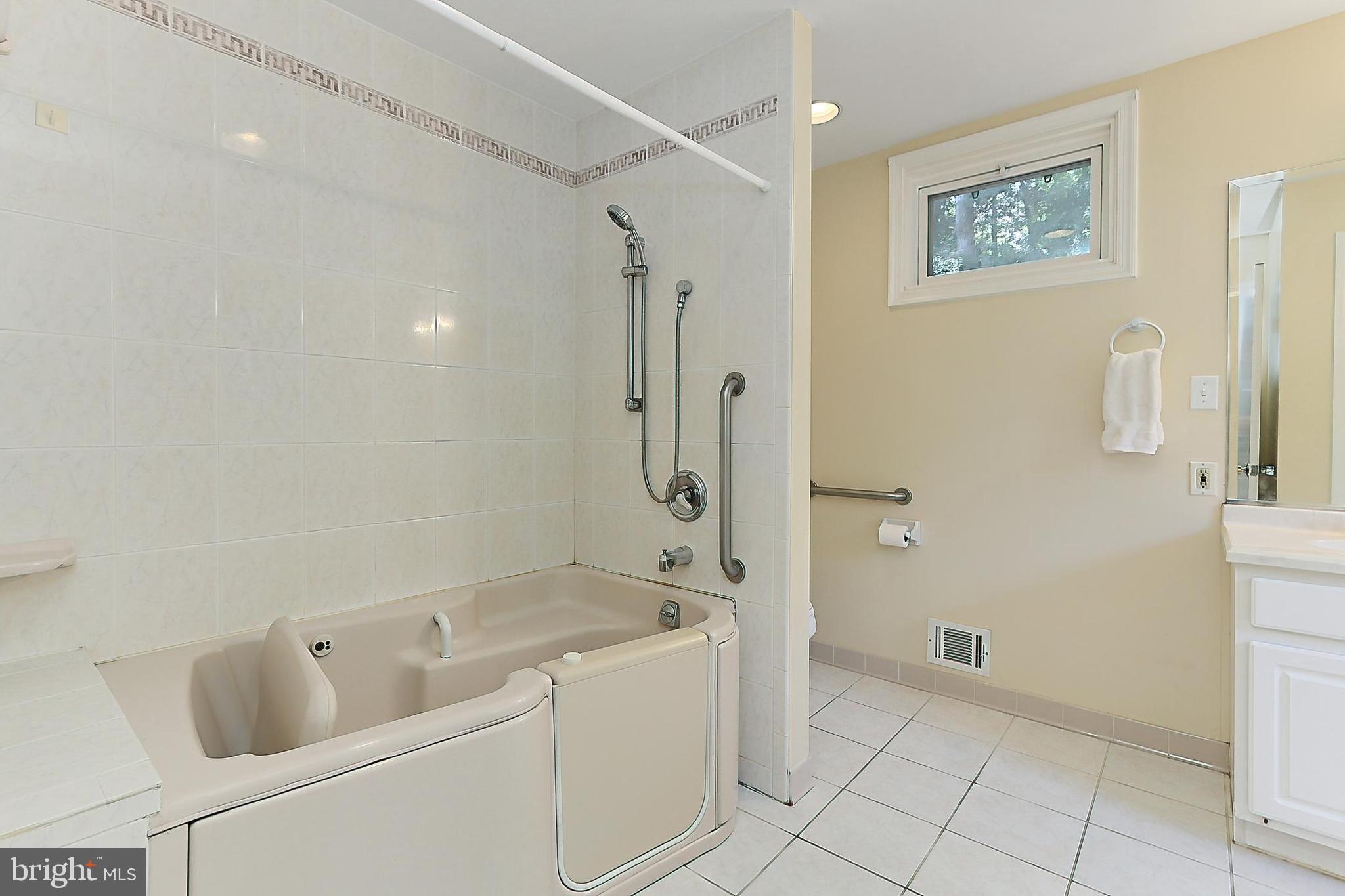 CLIFTON WOODS - Residential