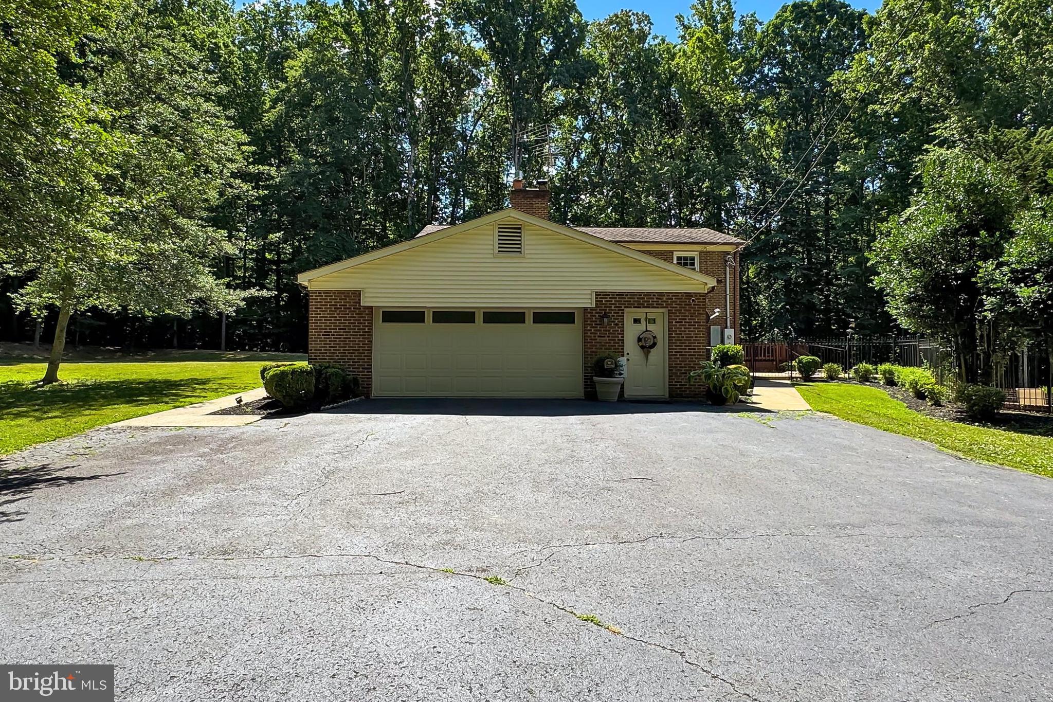 CLIFTON WOODS - Residential