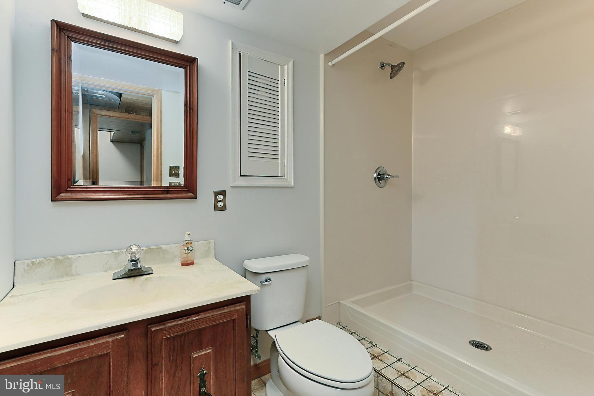 CLIFTON WOODS - Residential