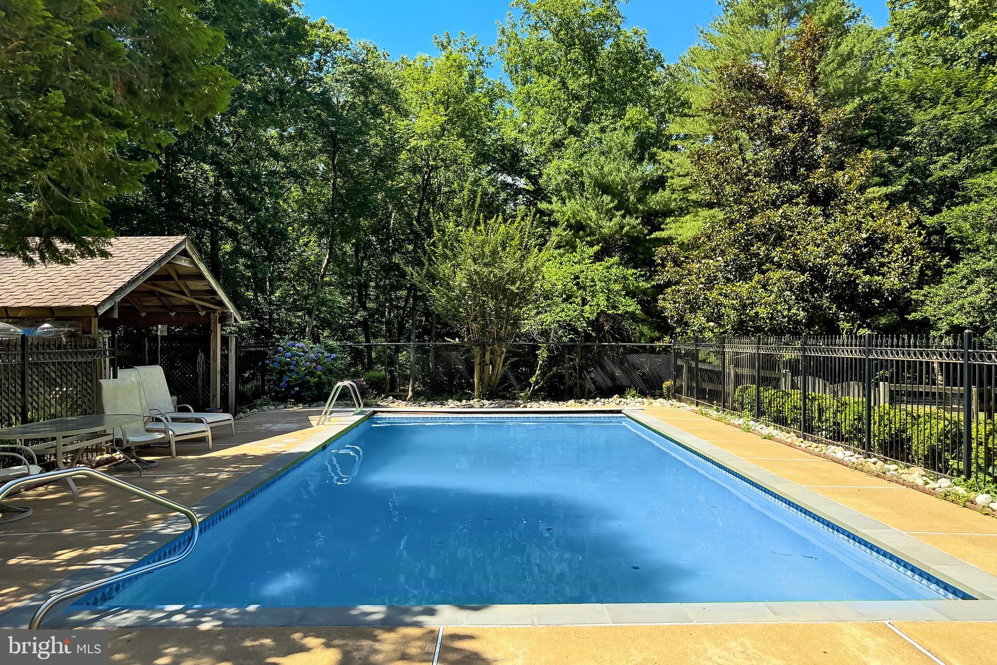 CLIFTON WOODS - Residential