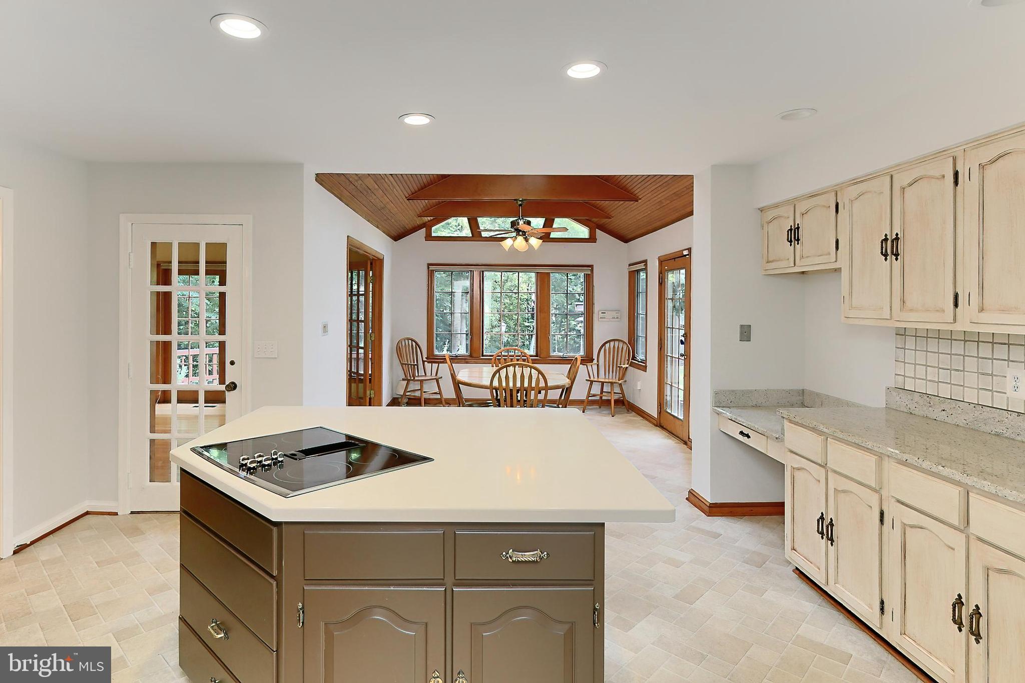 CLIFTON WOODS - Residential