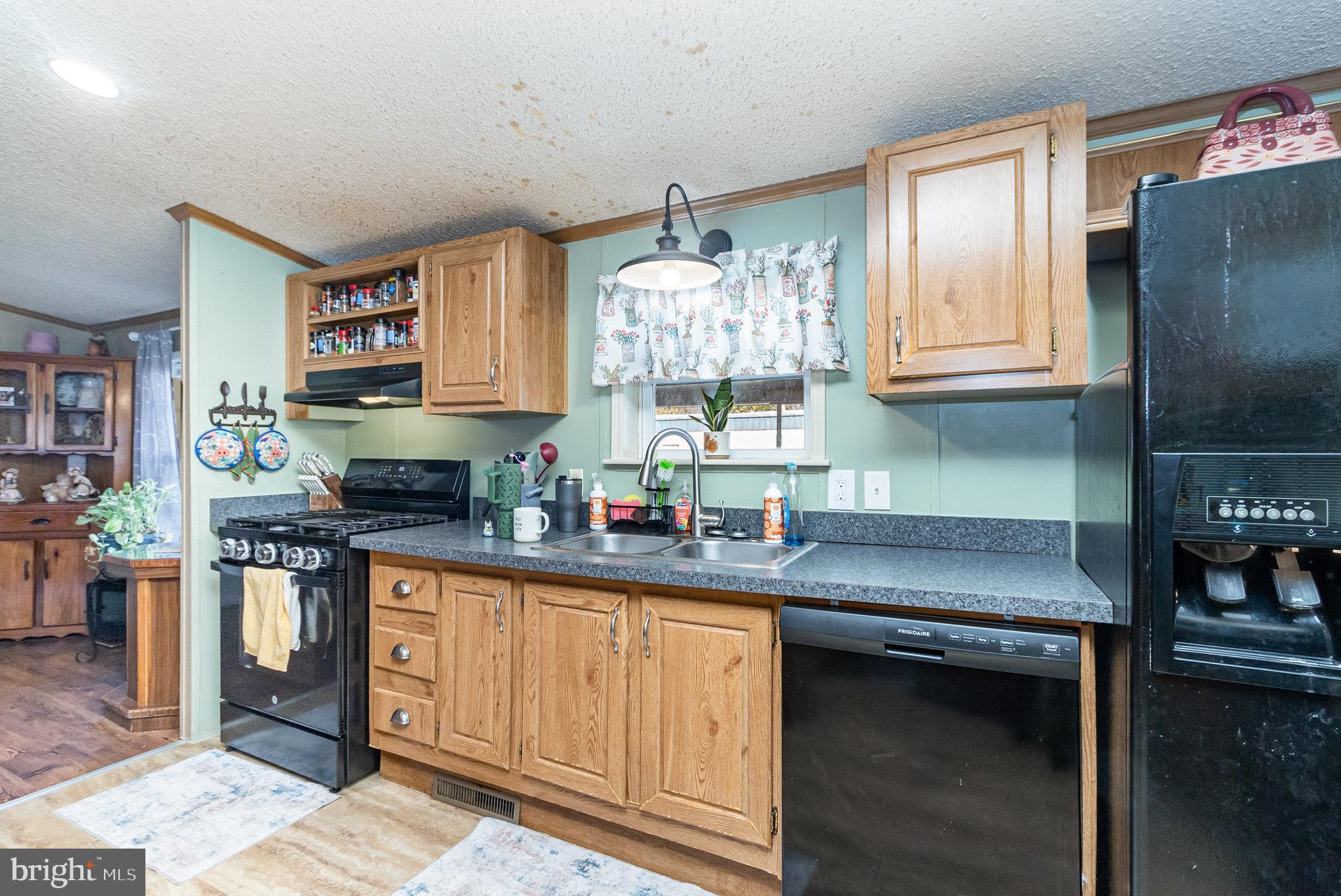 PEPPERMINT WOODS - Residential