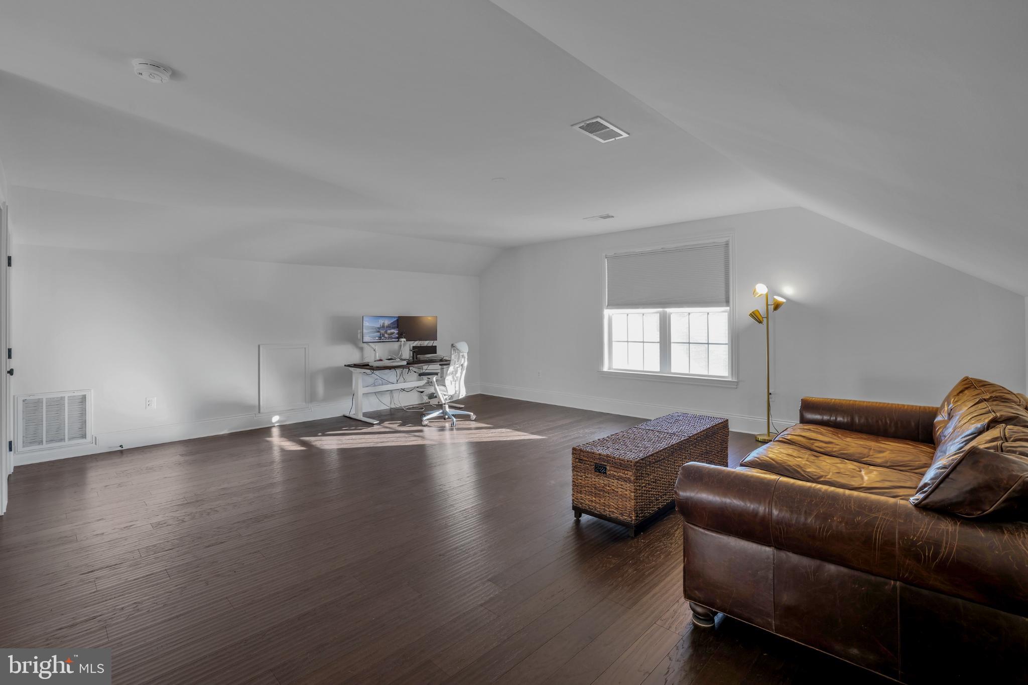 LENAH MILL - Residential