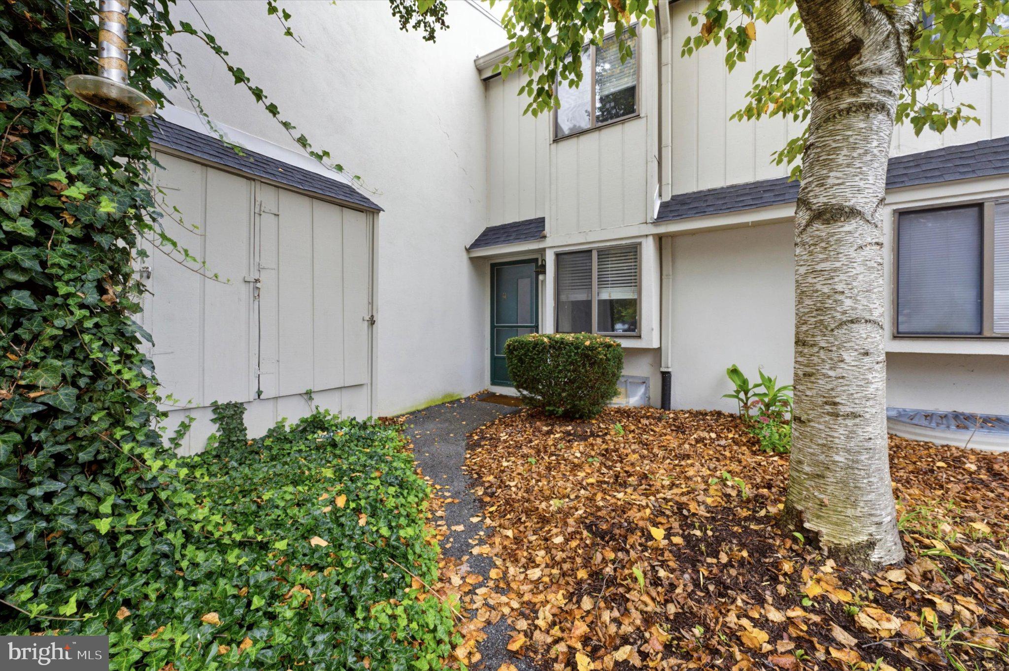 486 SUMMIT HOUSE 486