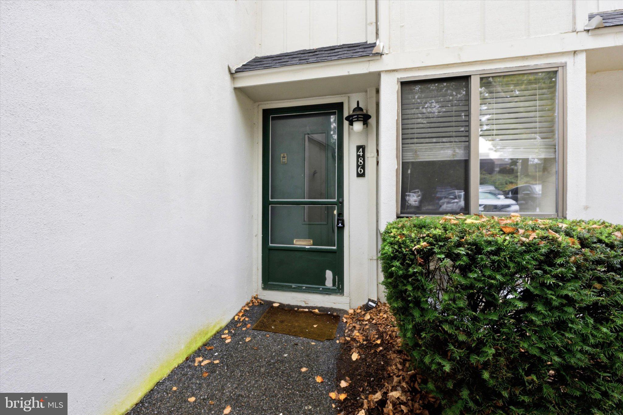 486 SUMMIT HOUSE 486