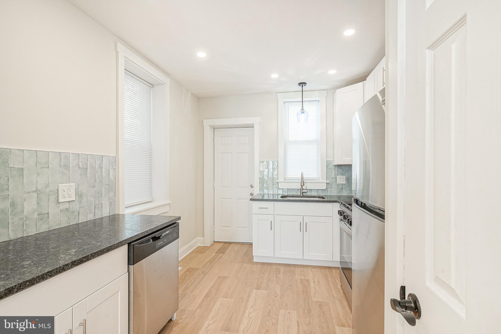 RICHMOND - Residential Lease