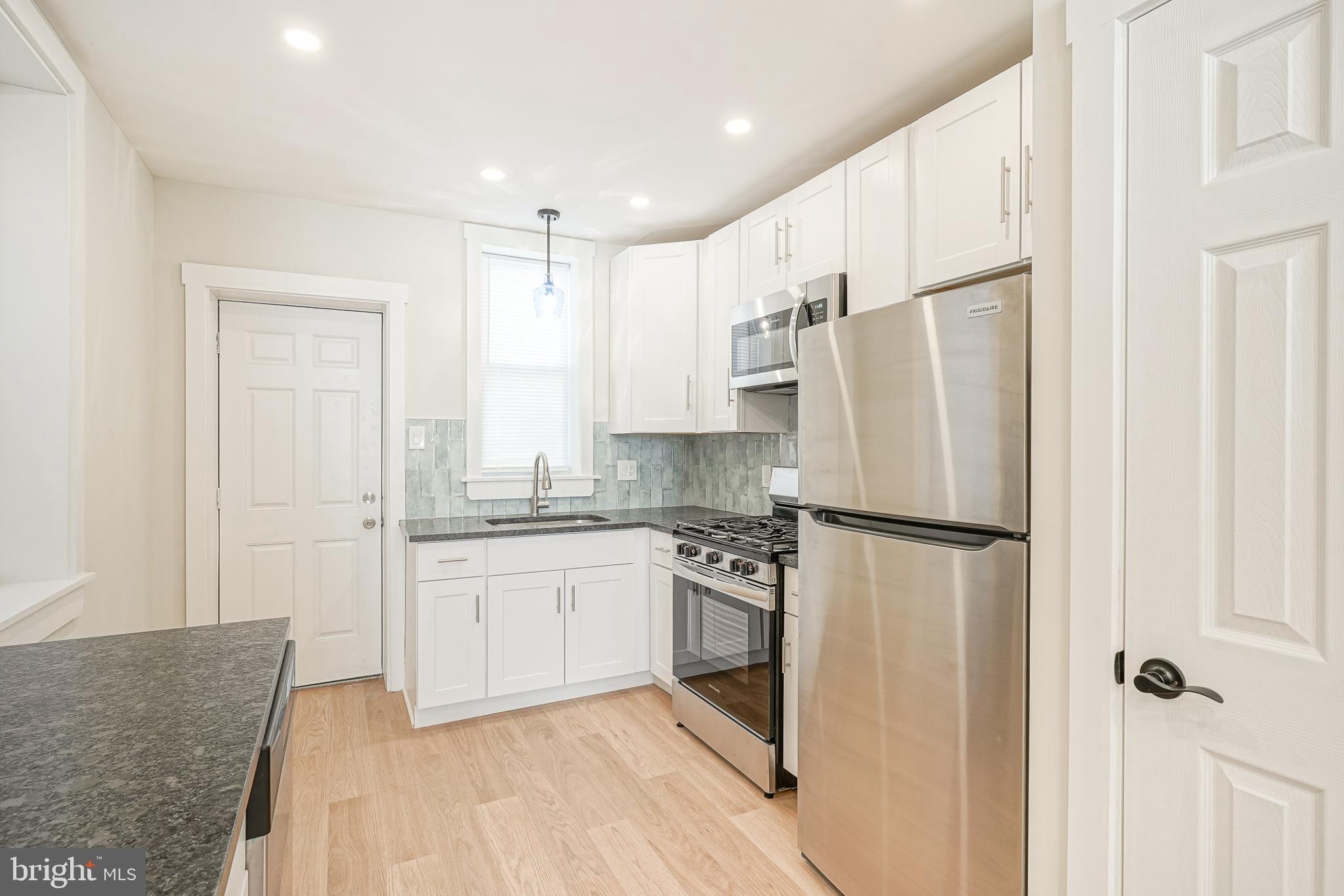 RICHMOND - Residential Lease