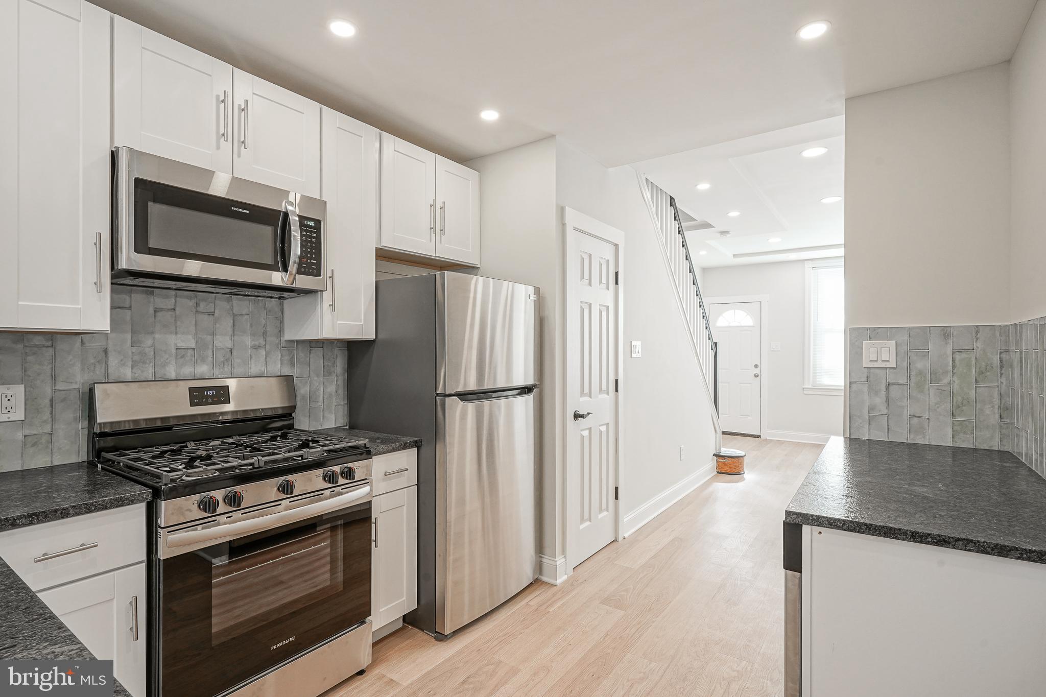 RICHMOND - Residential Lease