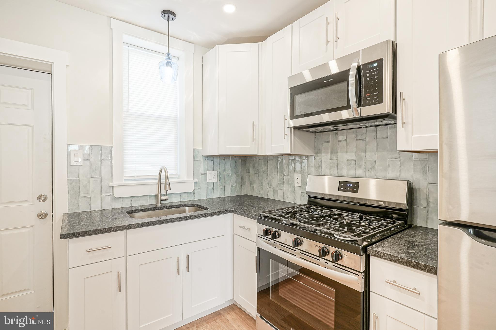 RICHMOND - Residential Lease