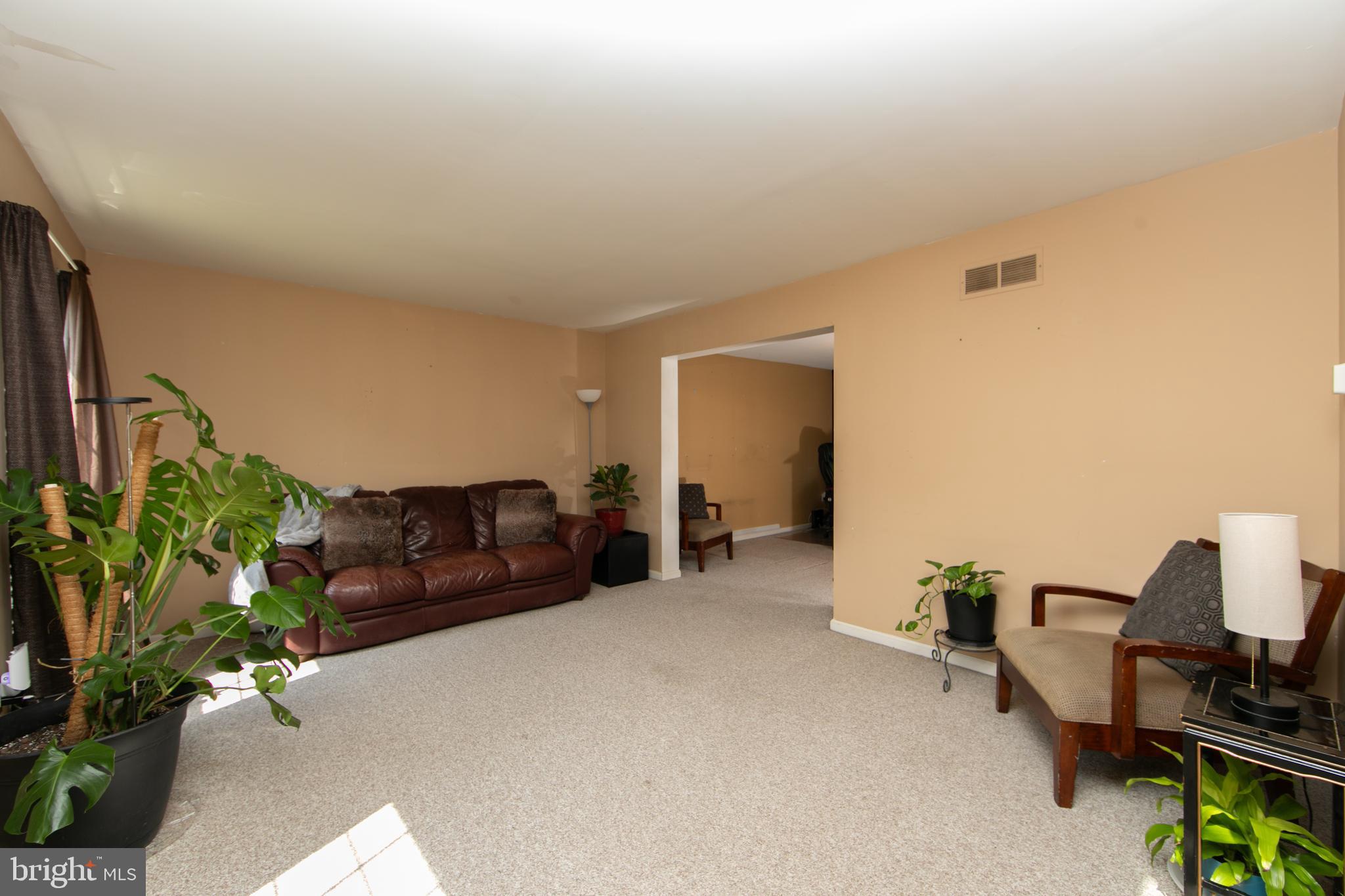 121 TREELINE DRIVE