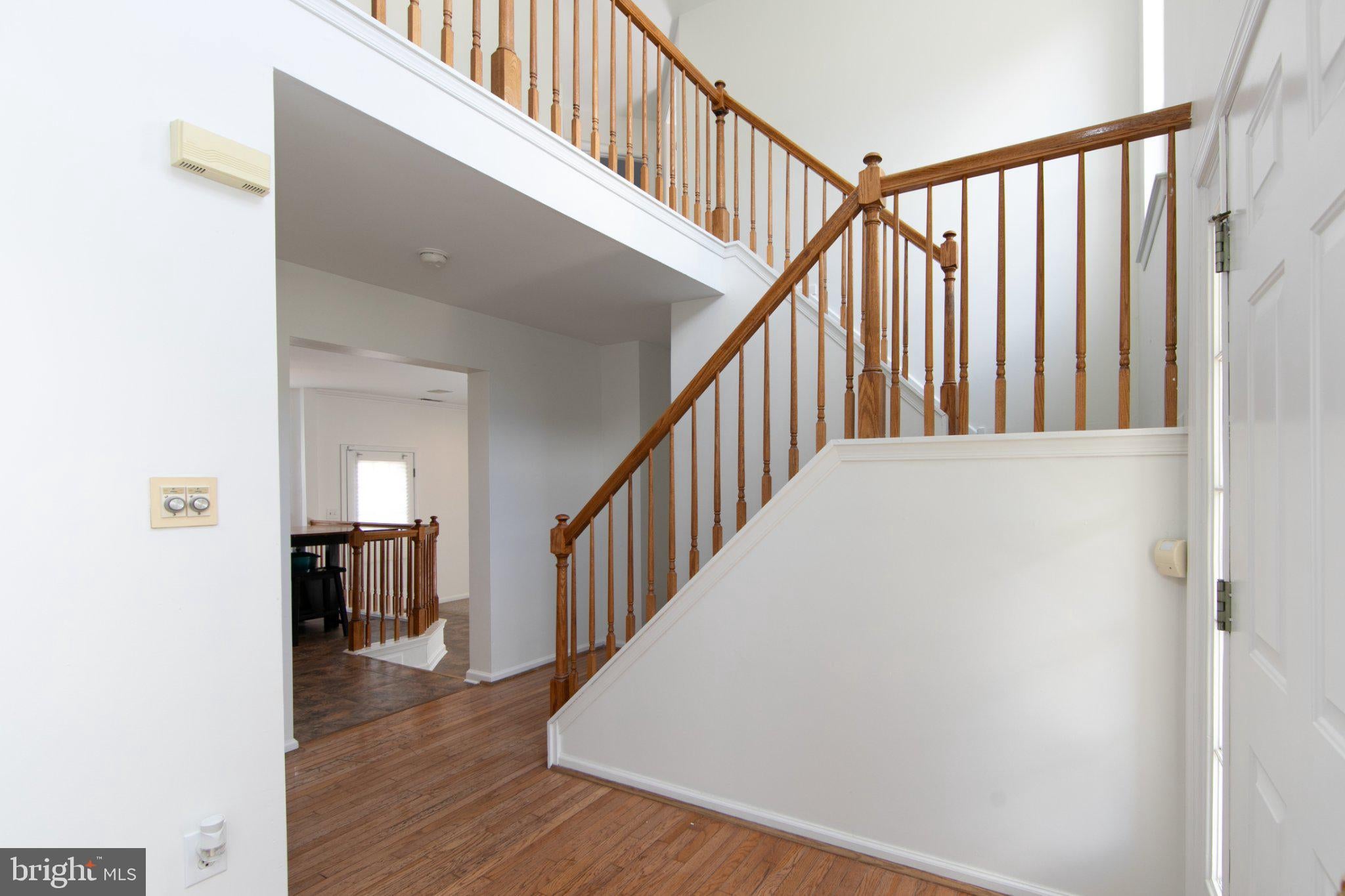121 TREELINE DRIVE