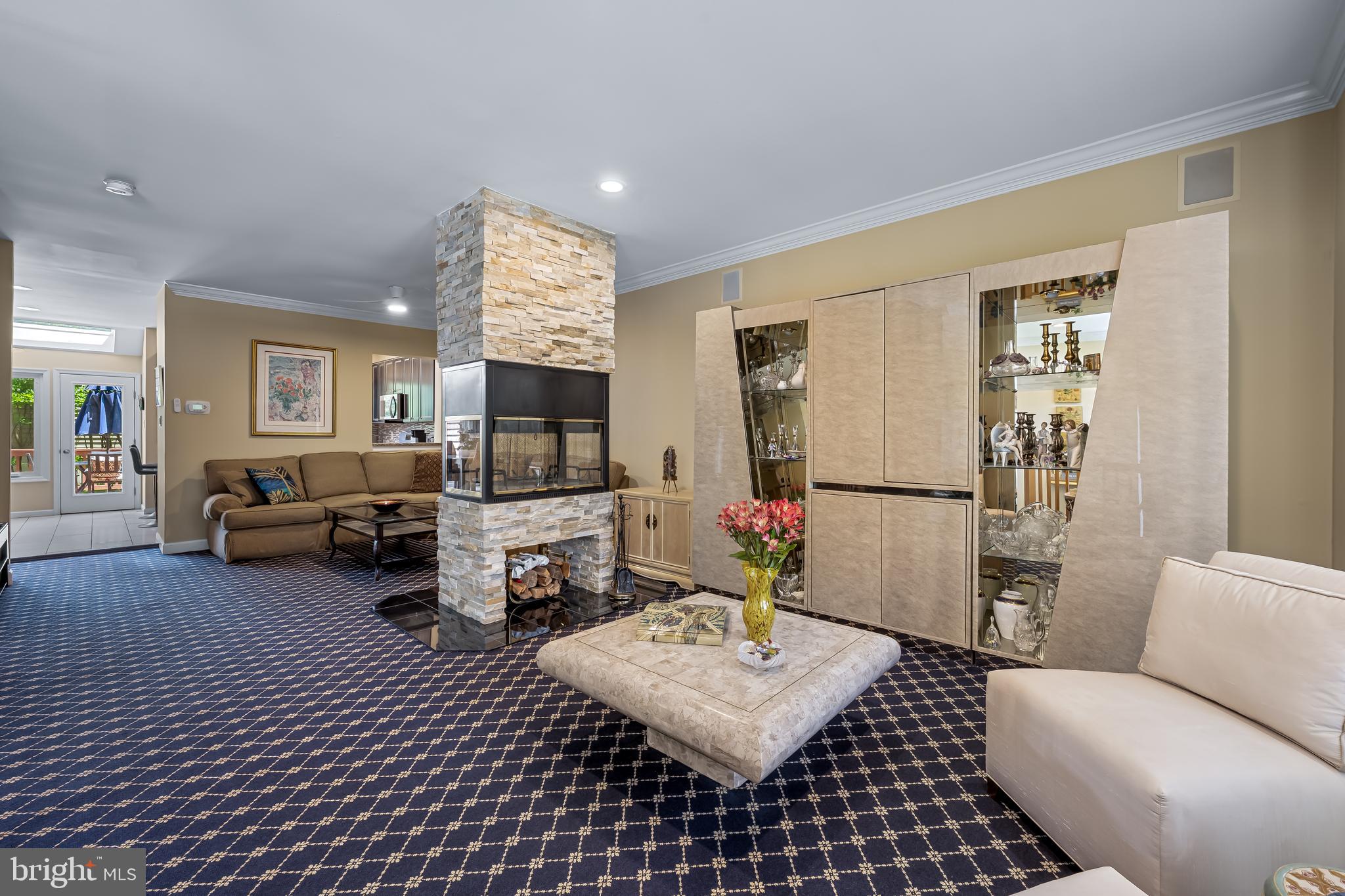 SUMMIT CHASE - Residential