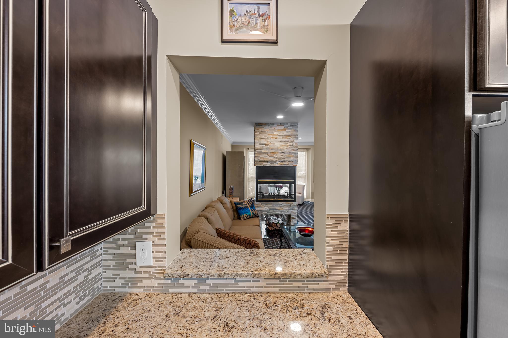 SUMMIT CHASE - Residential