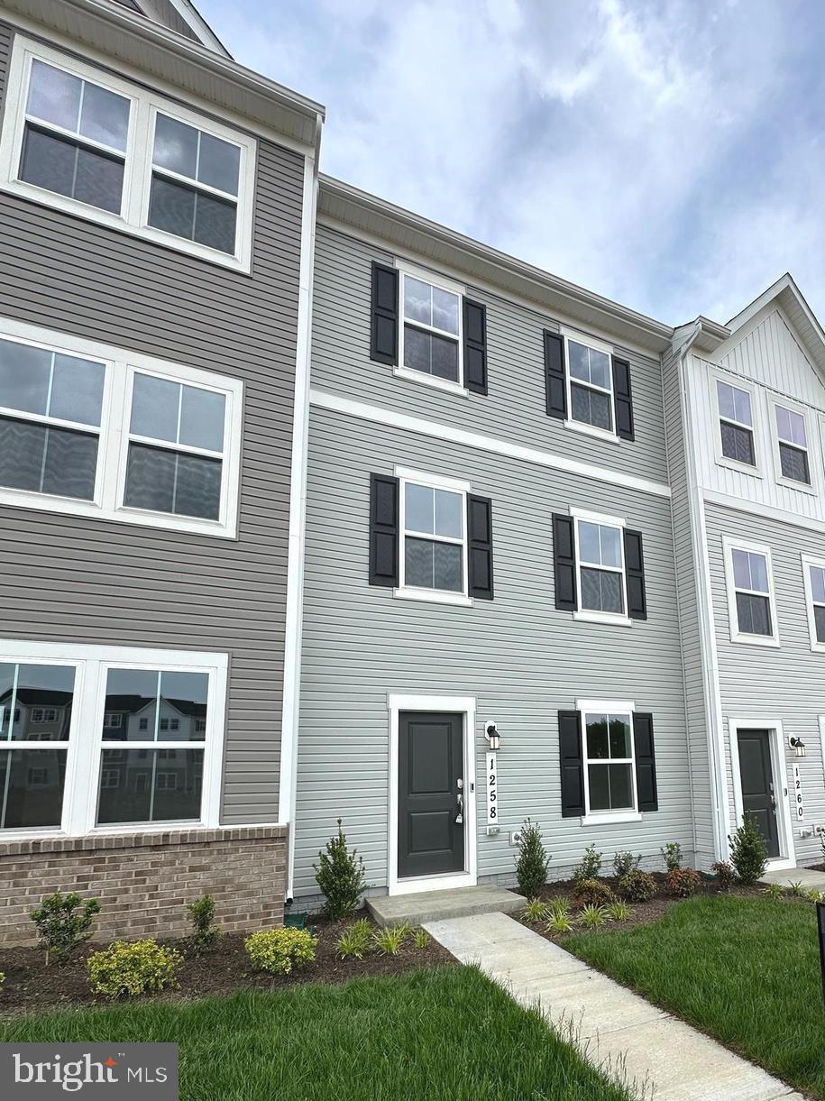 NONE AVAILABLE - Residential Lease