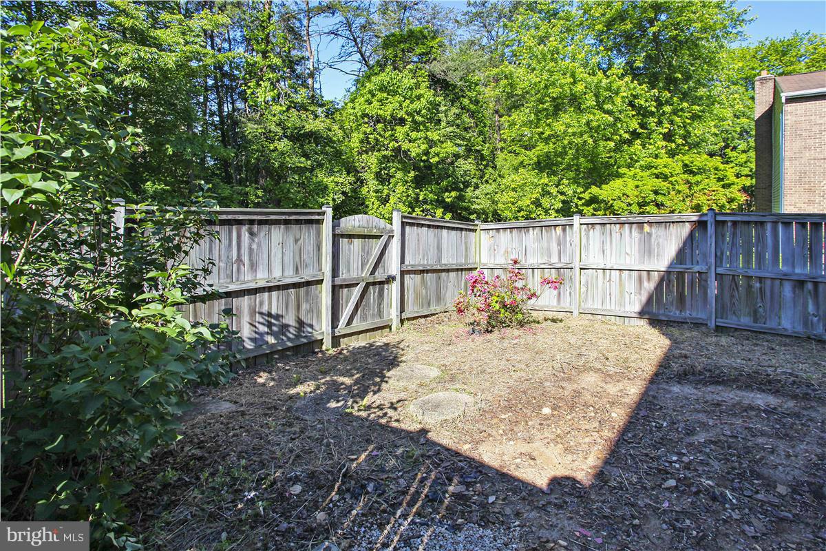 WHITFIELD GREEN - Residential