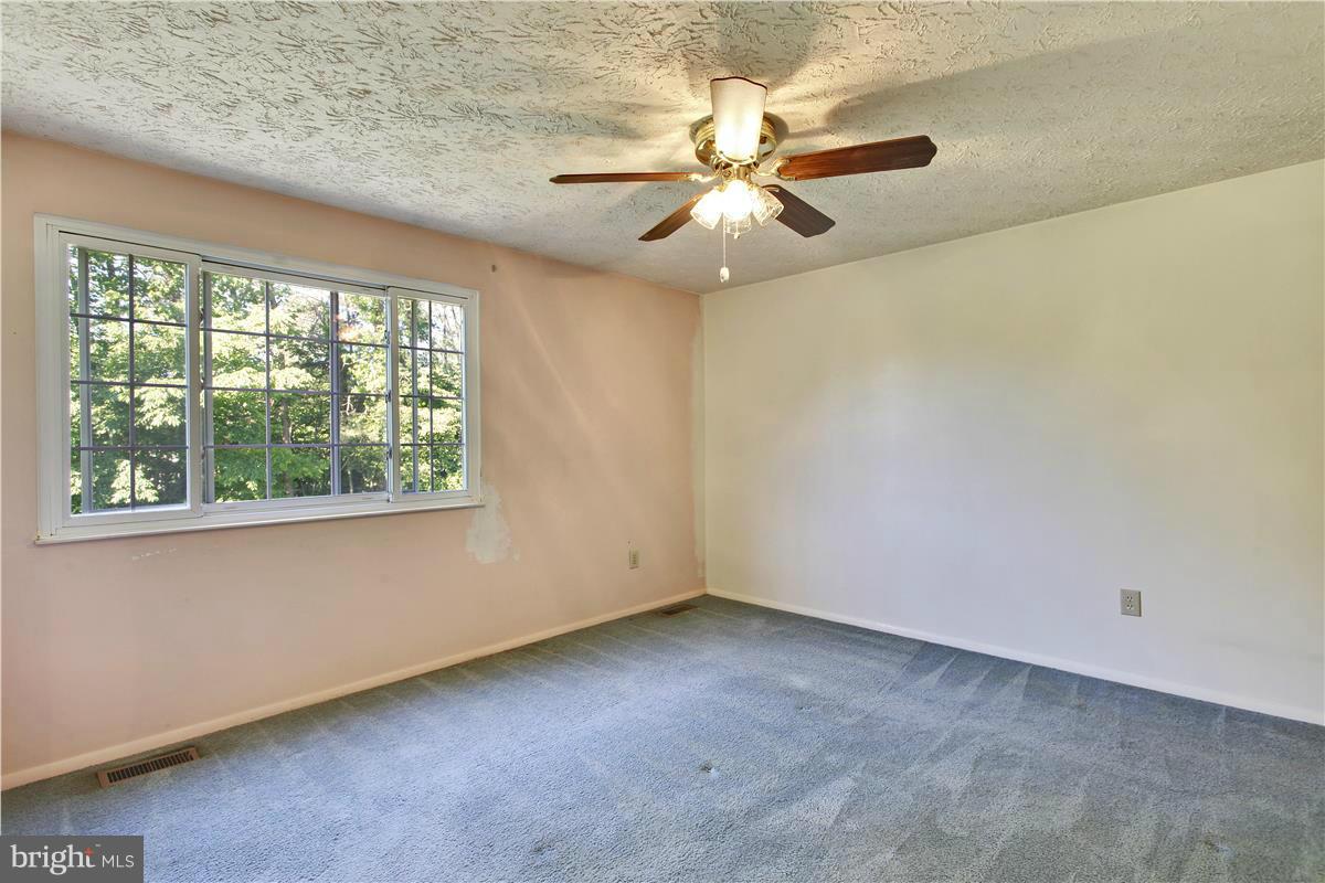 WHITFIELD GREEN - Residential