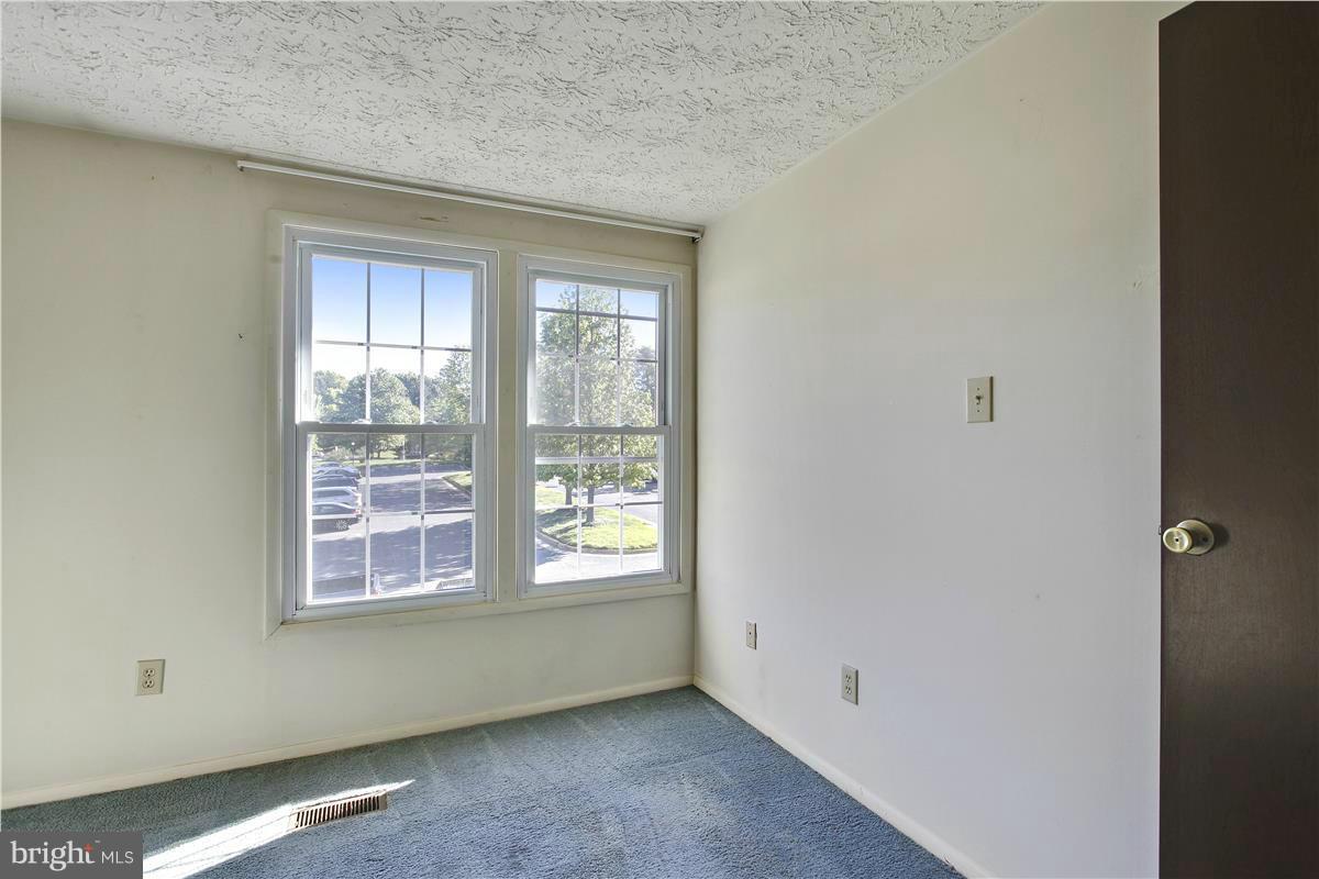 WHITFIELD GREEN - Residential