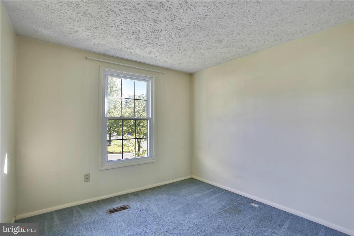 WHITFIELD GREEN - Residential