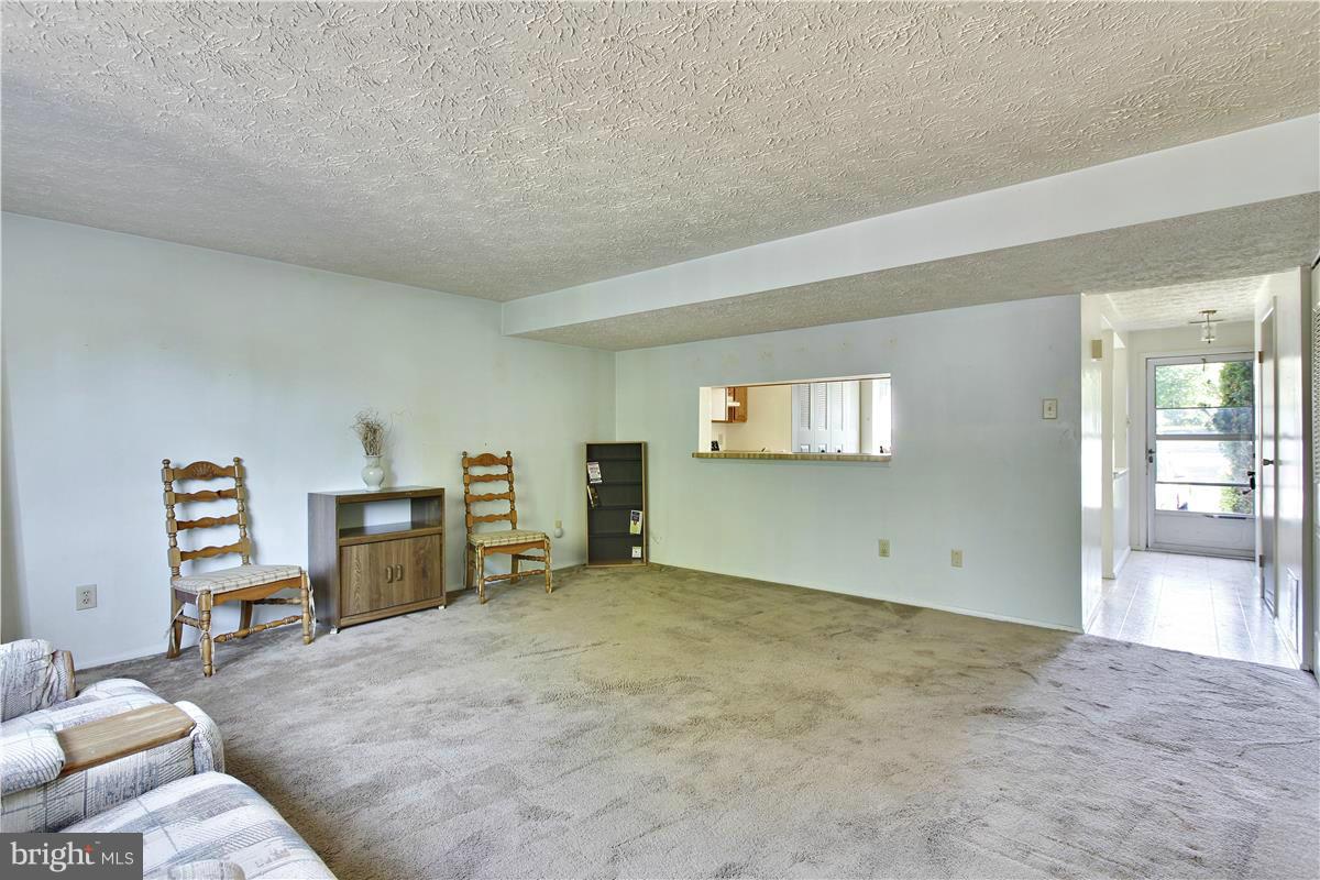 WHITFIELD GREEN - Residential