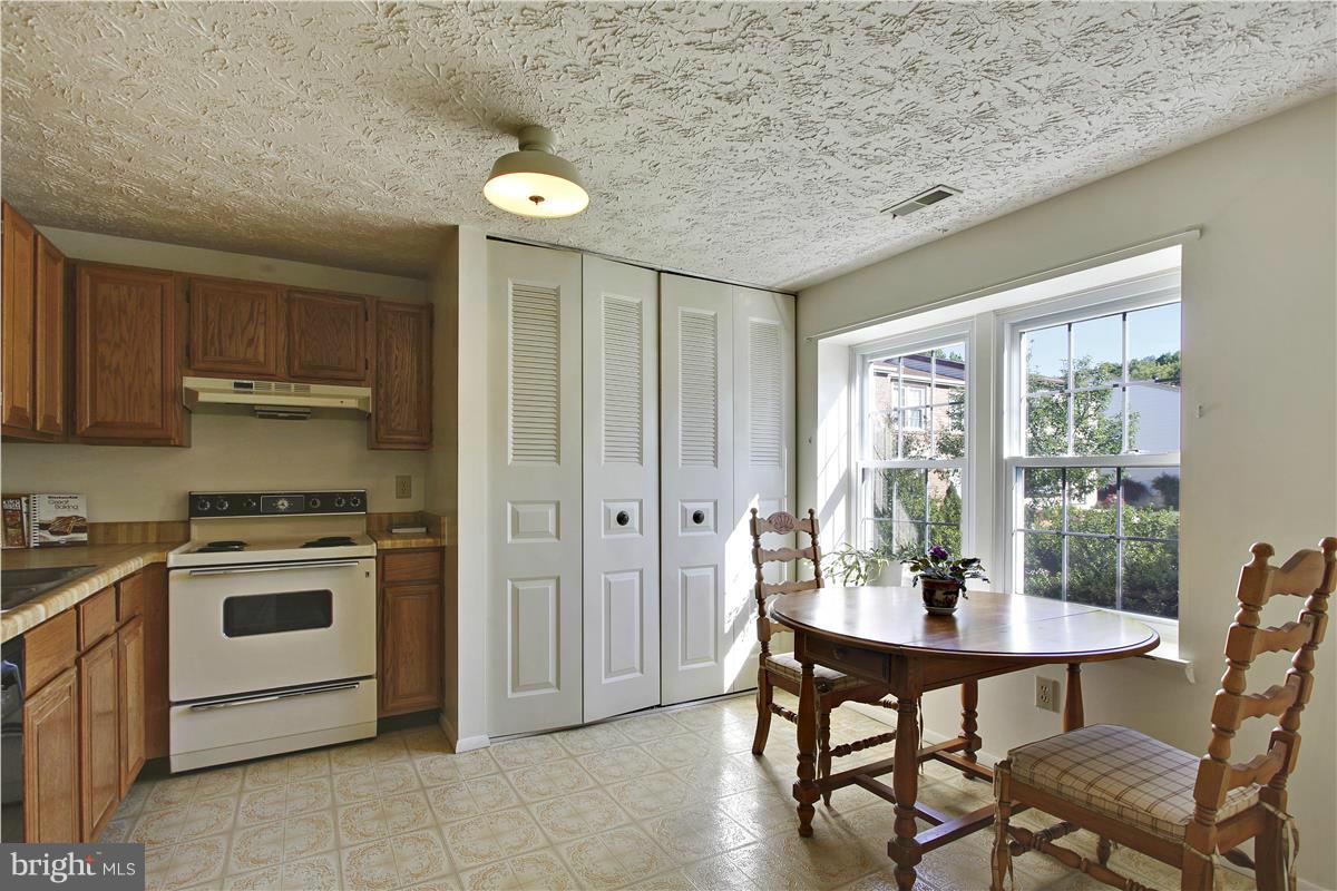 WHITFIELD GREEN - Residential