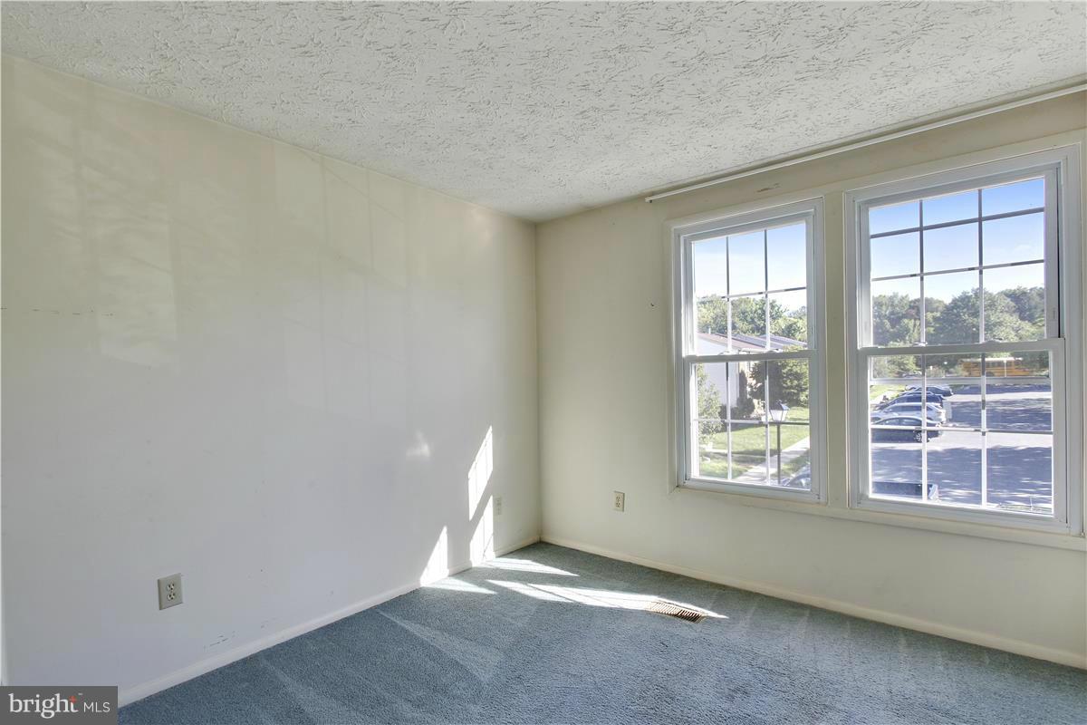 WHITFIELD GREEN - Residential