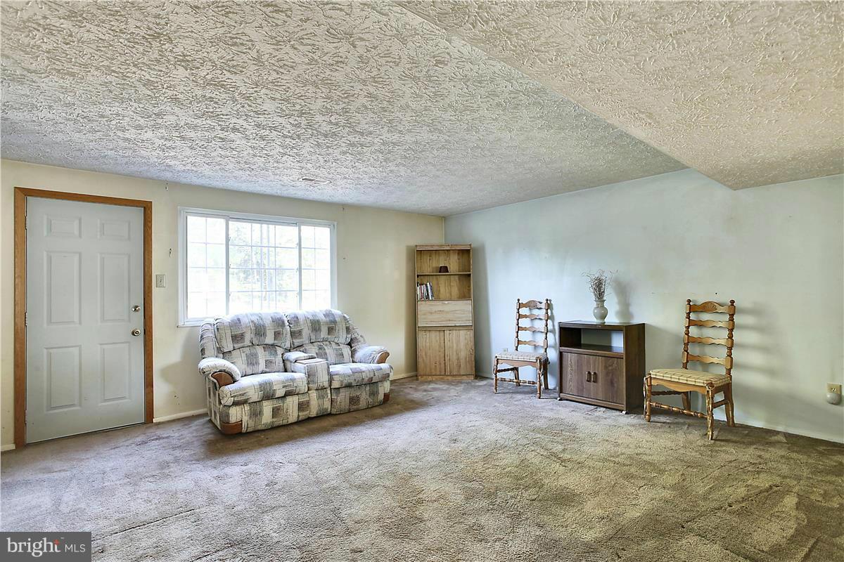 WHITFIELD GREEN - Residential