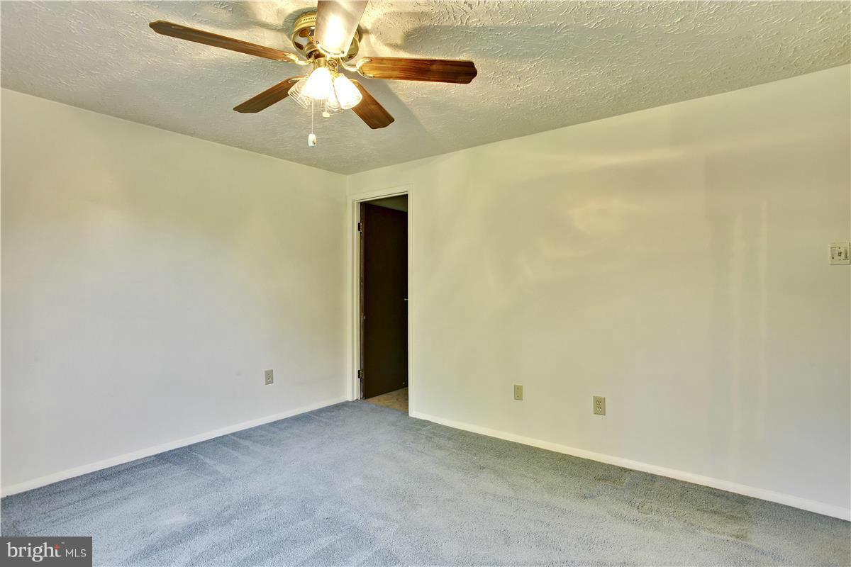 WHITFIELD GREEN - Residential