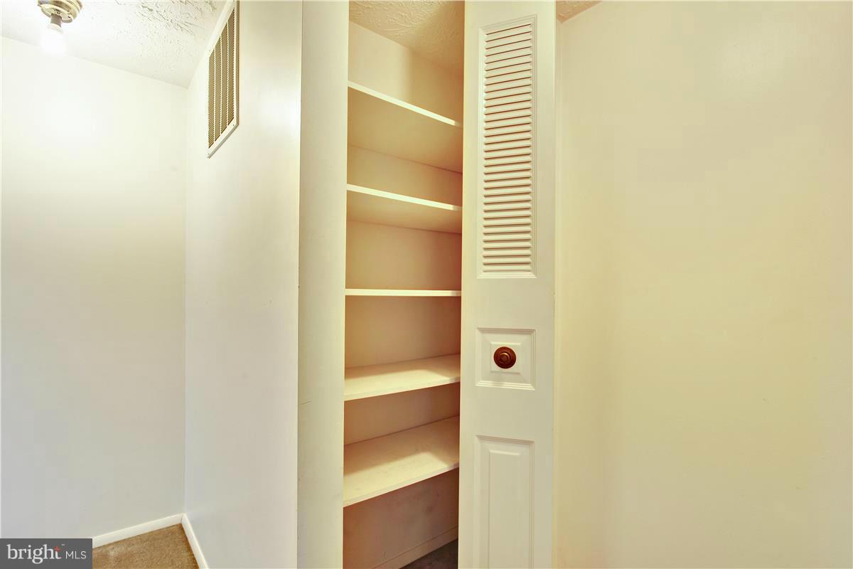 WHITFIELD GREEN - Residential