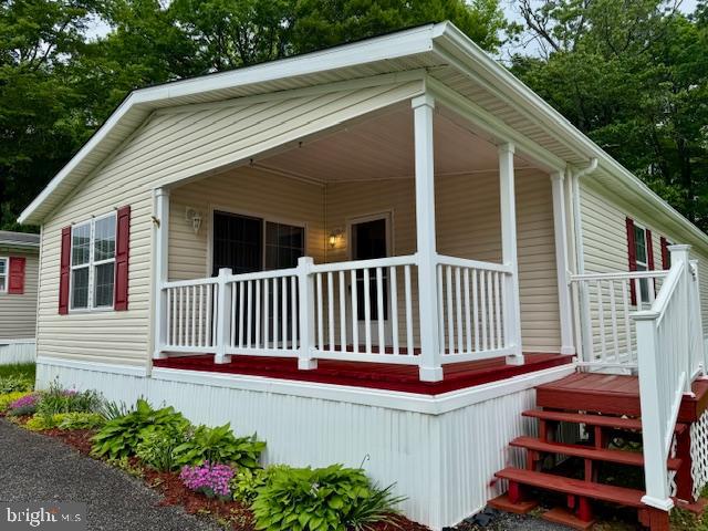 FOREST GREEN COURT - Residential