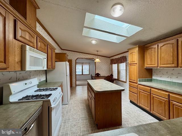 FOREST GREEN COURT - Residential