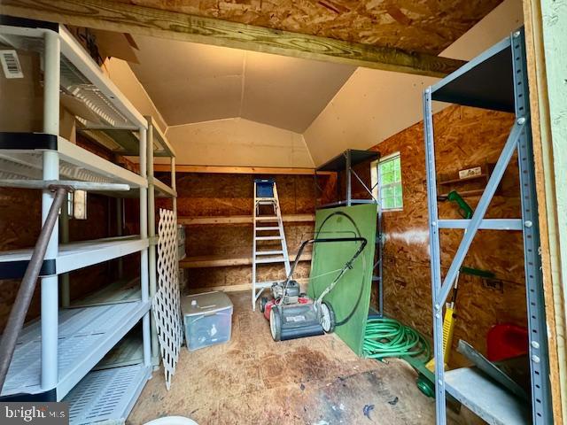 FOREST GREEN COURT - Residential