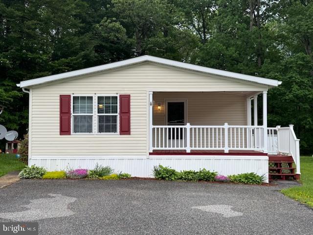 FOREST GREEN COURT - Residential