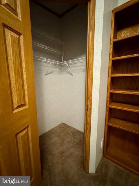 FOREST GREEN COURT - Residential