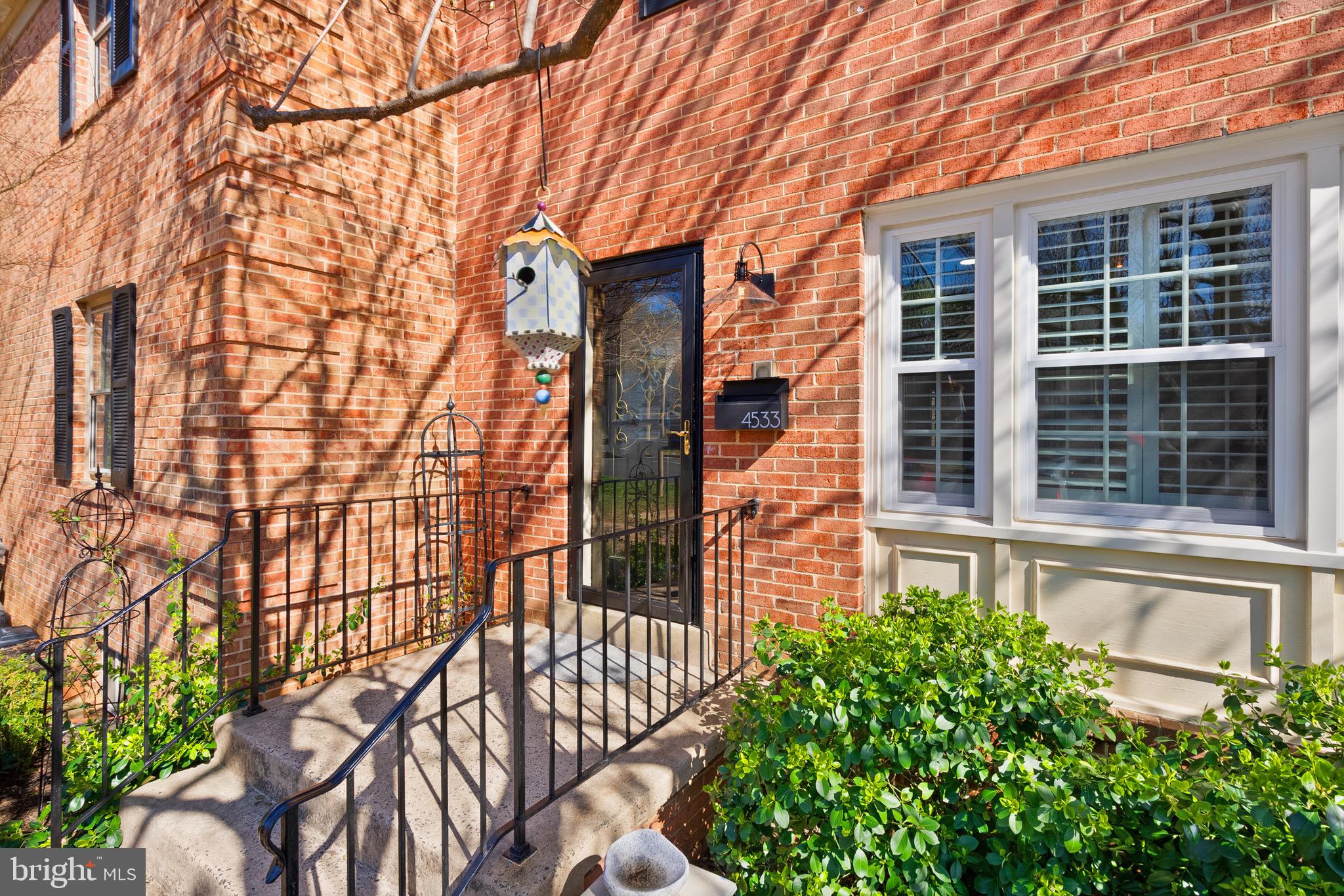 PINECREST HEIGHTS - Residential