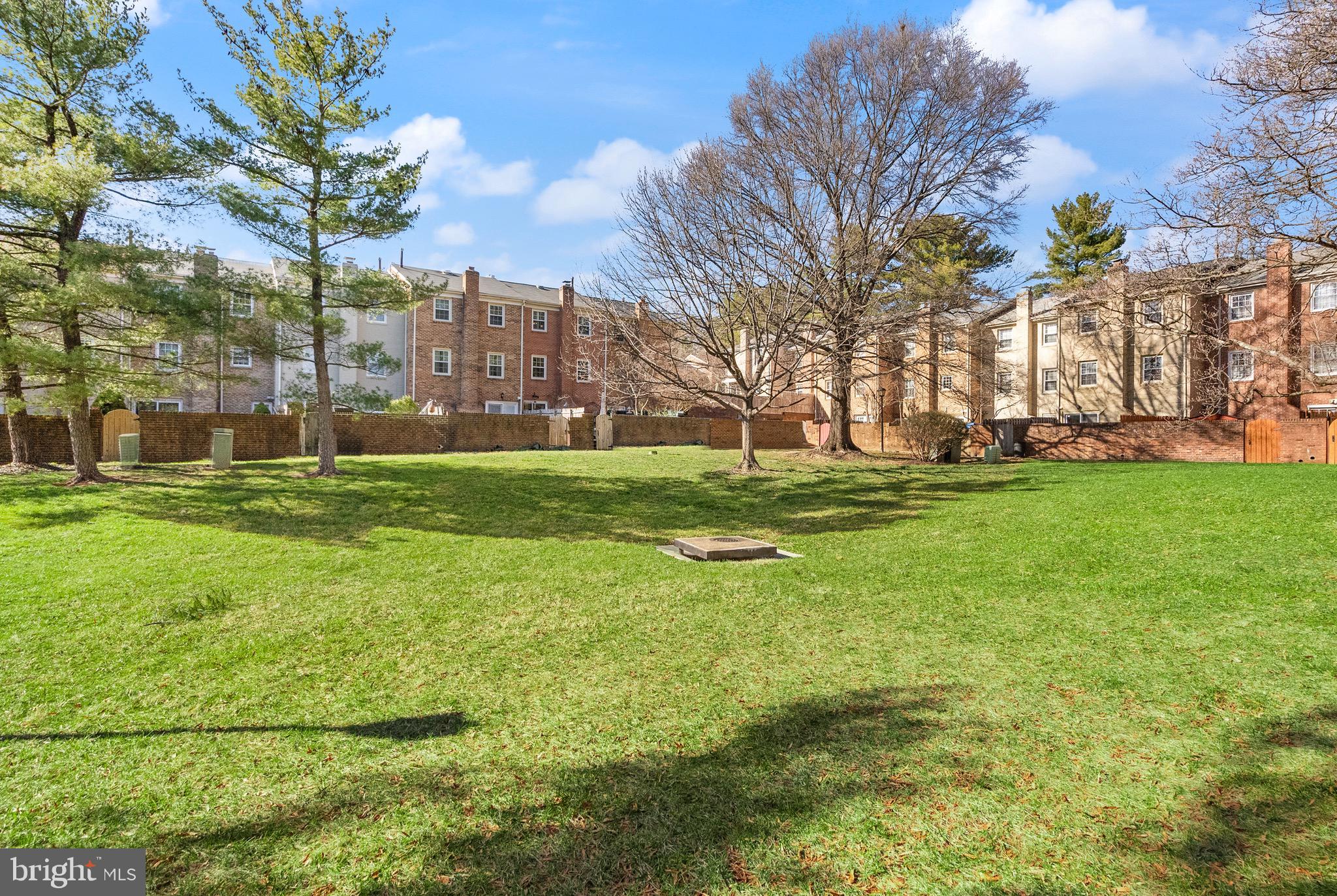 PINECREST HEIGHTS - Residential